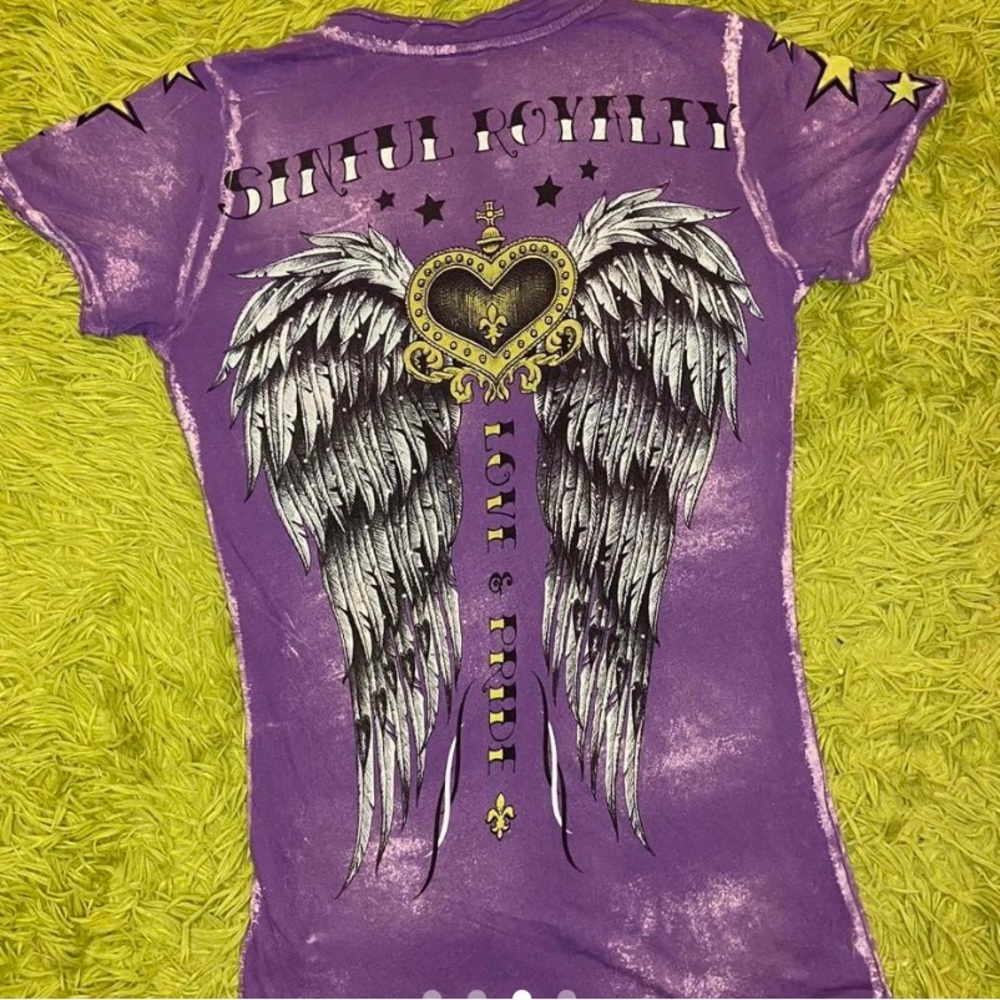 Y2k Sinful graphic v neck